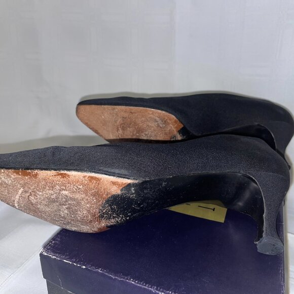 Stuart Weitzman Cornich Peau de Soie; Black Satin; Pointed Toe Pump; 9 AA - Picture 5 of 5